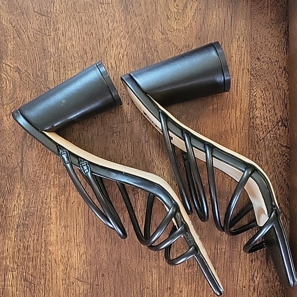 Atrophy Heels - Picture 2 of 3